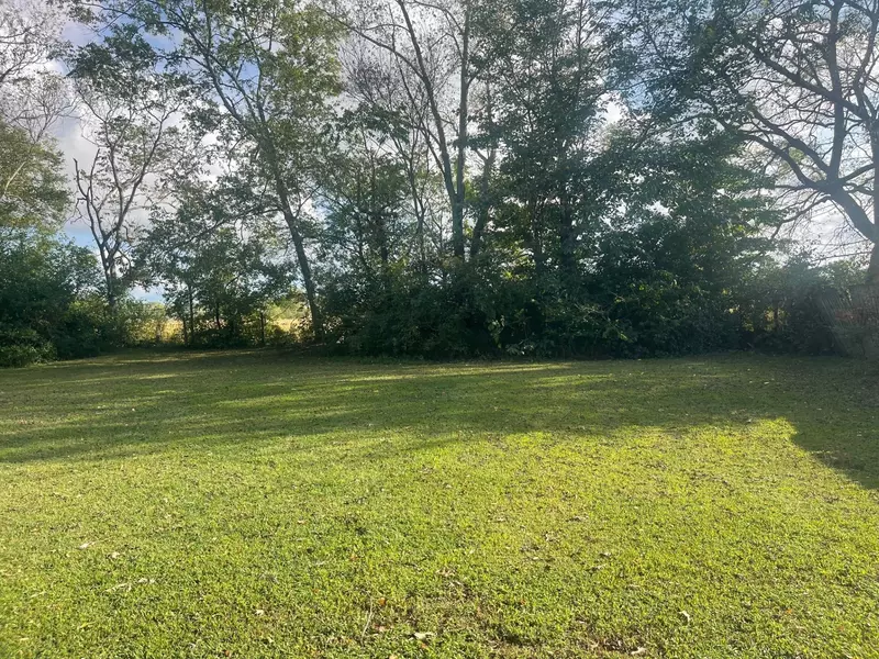 418 21st Ave #W, Springfield, TN 37172