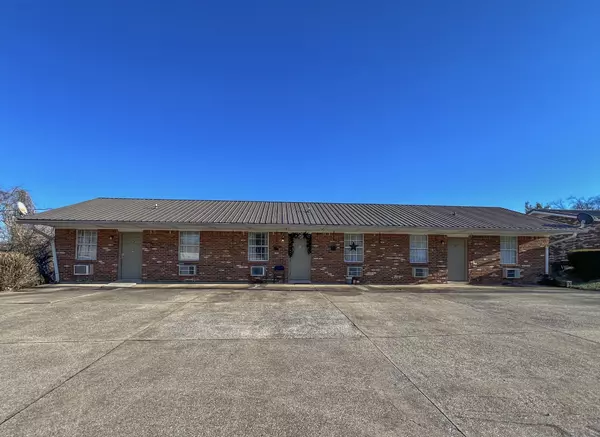 101 Walnut St #24, Clarksville, TN 37042