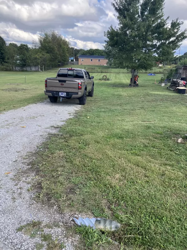 Hillsboro, TN 37342,186 N G St