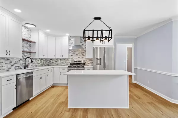 Hixson, TN 37343,1639 Colonial Shores Drive