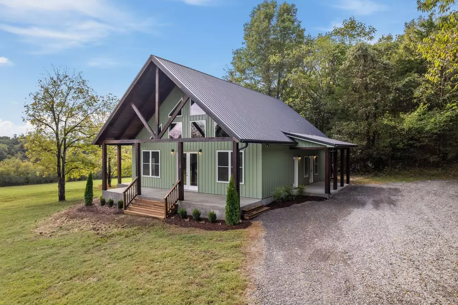672 Sullivan Bend Rd, Elmwood, TN 38560