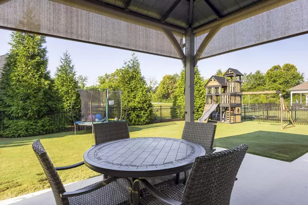 Ooltewah, TN 37363,8422 Gray Fox Court