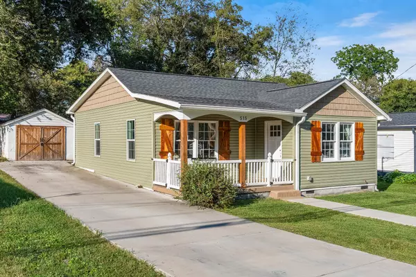 515 E 8th St, Columbia, TN 38401