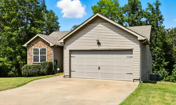 Clarksville, TN 37040,1823 Camelot Dr