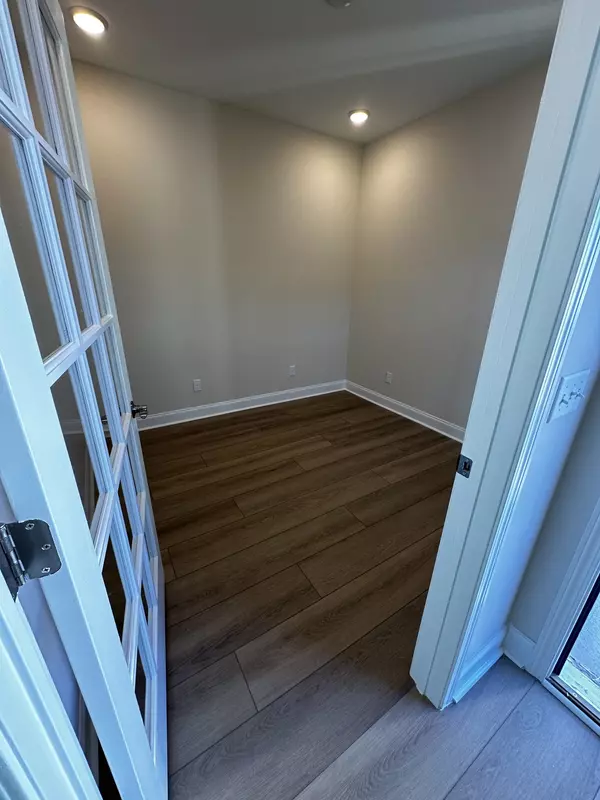 Murfreesboro, TN 37128,412 Sharp Way