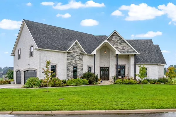 4512 Crossroads Drive, Clarksville, TN 37040