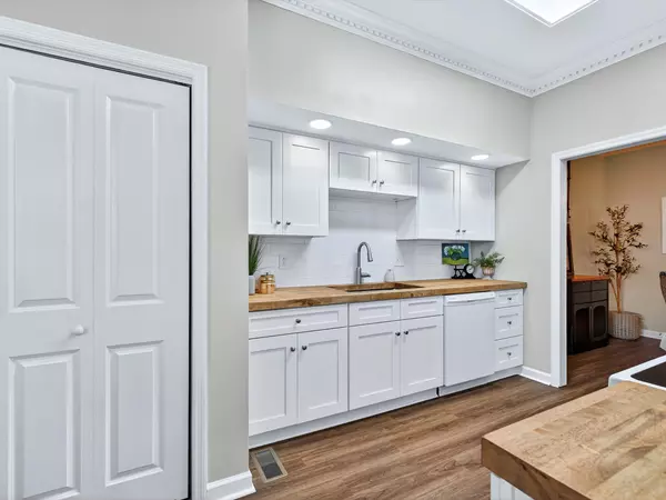 Brentwood, TN 37027,604 Foxborough Sq #W