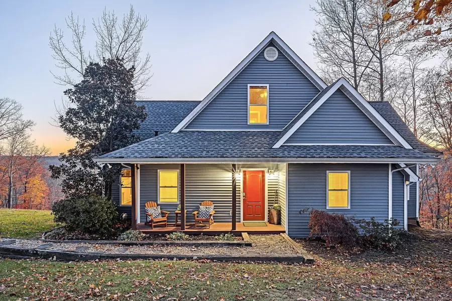 401 Oak Dr, Smithville, TN 37166
