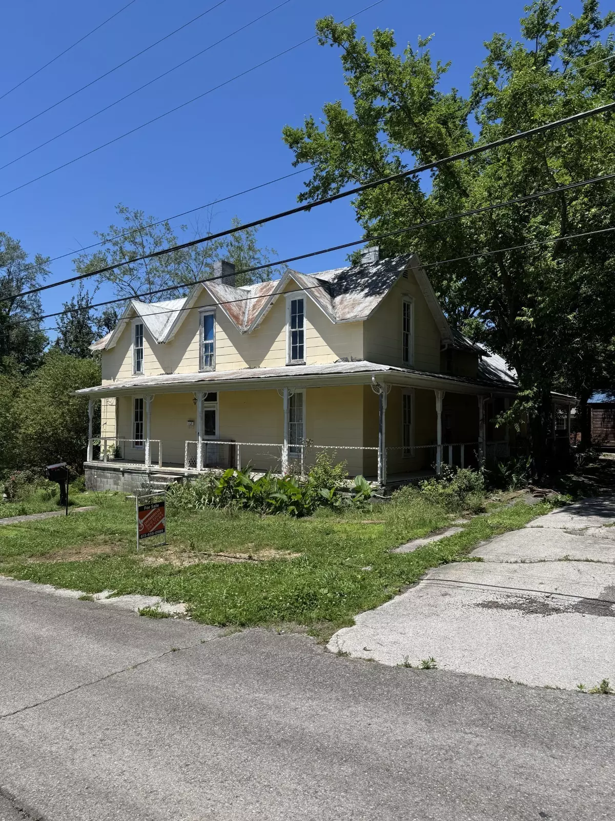 Centerville, TN 37033,112 W Hackberry St