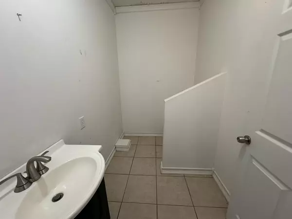 Loretto, TN 38469,935 N Military St