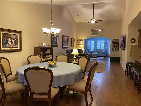 Gallatin, TN 37066,395 Devon Chase Hl #4102