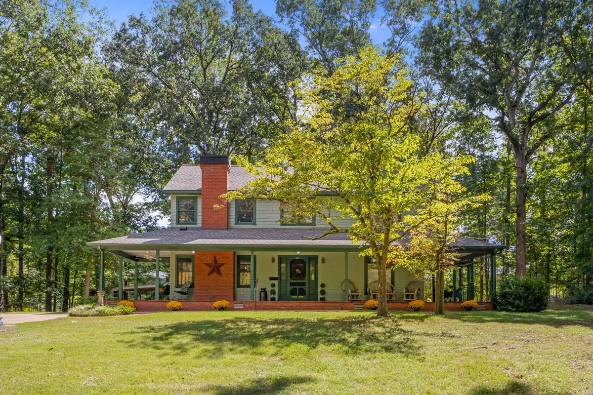 Camden, TN 38320,180 Post Oak Ave