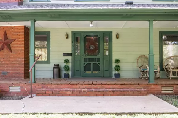 Camden, TN 38320,180 Post Oak Ave