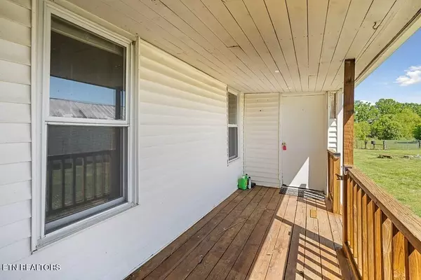 Walling, TN 38587,1217 Three Island Rd