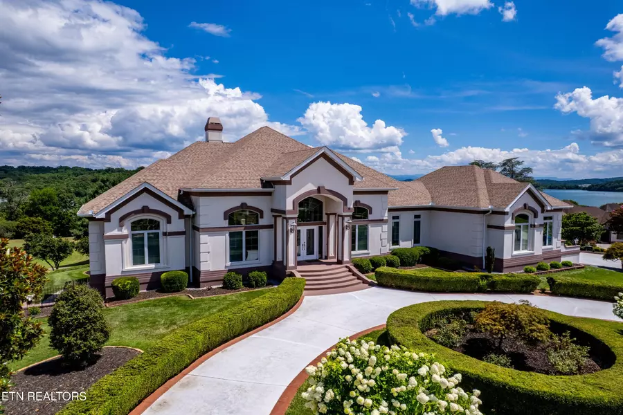 770 Rarity Bay Pkwy, Vonore, TN 37885