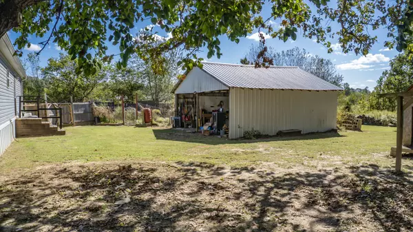 Ethridge, TN 38456,205 Dooley Rd