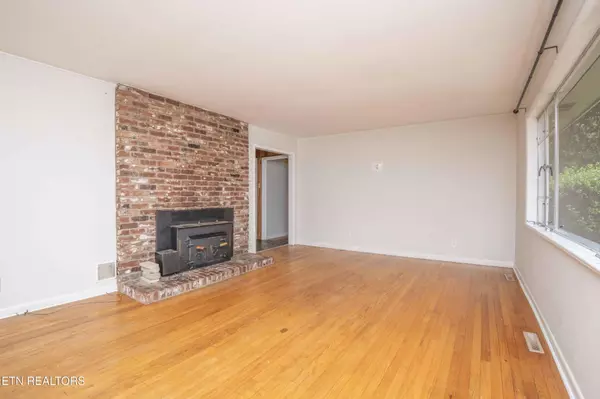 Knoxville, TN 37920,3309 Saratoga Drive