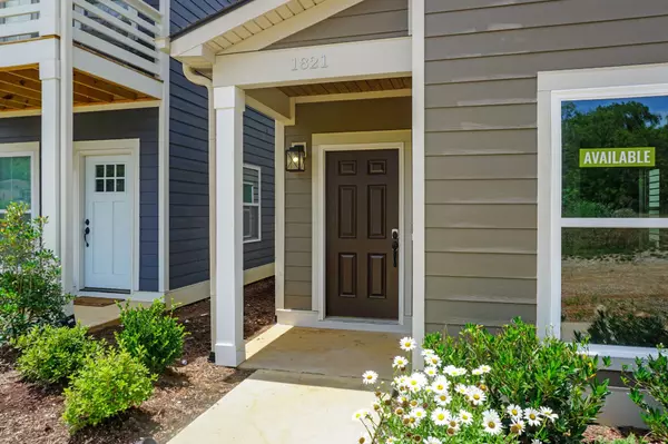 Chattanooga, TN 37404,1821 Cotton Way