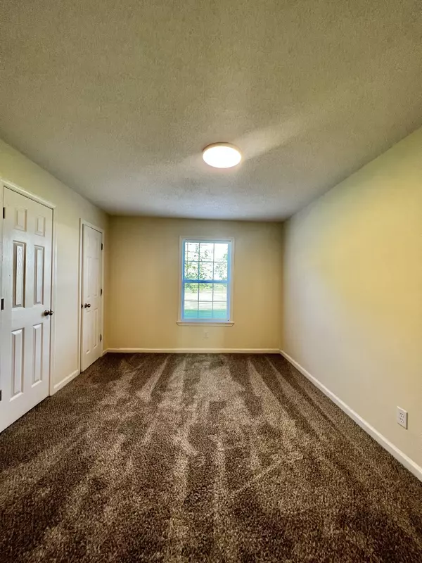 Clarksville, TN 37042,3864 Northeast Drive