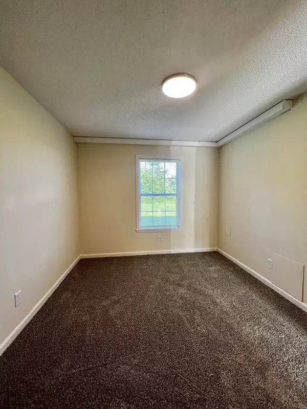 Clarksville, TN 37042,3864 Northeast Drive