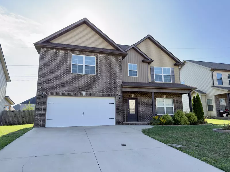 1325 Millet Dr, Clarksville, TN 37040
