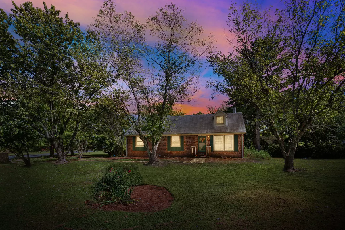 Hermitage, TN 37076,4015 Plantation Dr