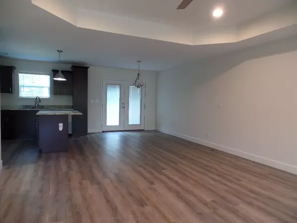 Clarksville, TN 37040,723 McGraw St