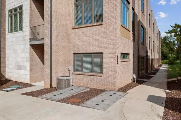 Nashville, TN 37203,1618 Marshall Hollow Dr