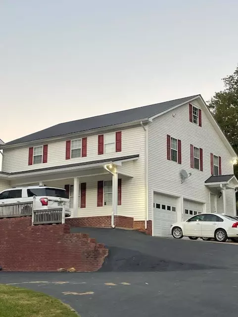 Lawrenceburg, TN 38464,420 Long Branch Rd