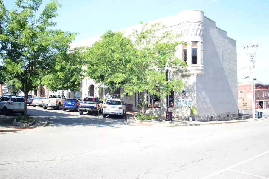 119 W Court Sq #3, Mcminnville, TN 37110