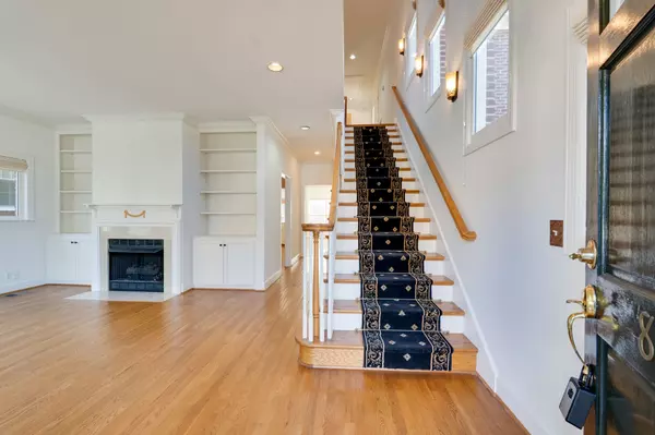 Nashville, TN 37215,809 Cherry Laurel Ct