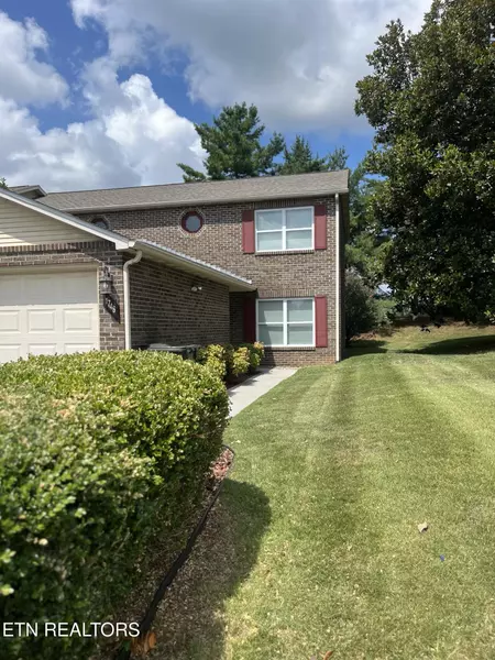 1746 William Blount Drive, Maryville, TN 37801