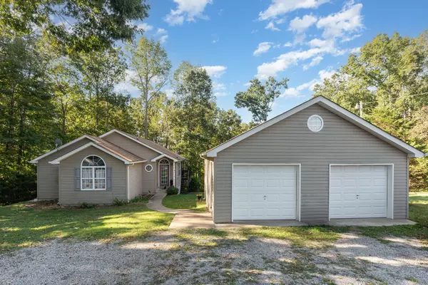 Charlotte, TN 37036,1310 Promise Land Rd