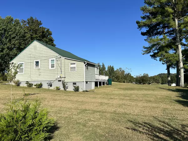Pulaski, TN 38478,303 Magazine Rd