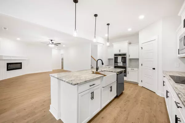 Clarksville, TN 37043,419 Blue Ridge Ct