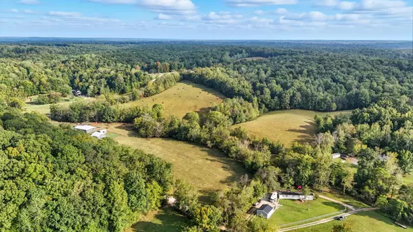 1275 Ennis Branch Rd, Mc Ewen, TN 37101