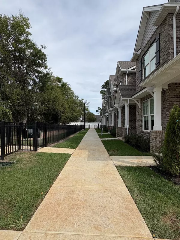 Murfreesboro, TN 37130,2900 Suzanne Landon Dr #N5