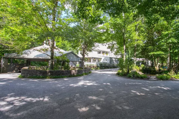 Kingston Springs, TN 37082,1105 Mount Pleasant Rd