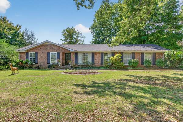 1876 Ogburn Chapel Rd, Clarksville, TN 37042