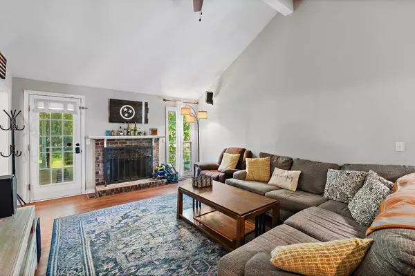 Nashville, TN 37221,912 Harpeth Bend Dr