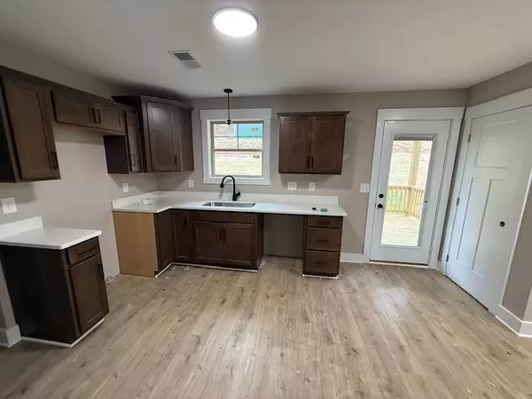 Clarksville, TN 37040,283 Cardinal Creek