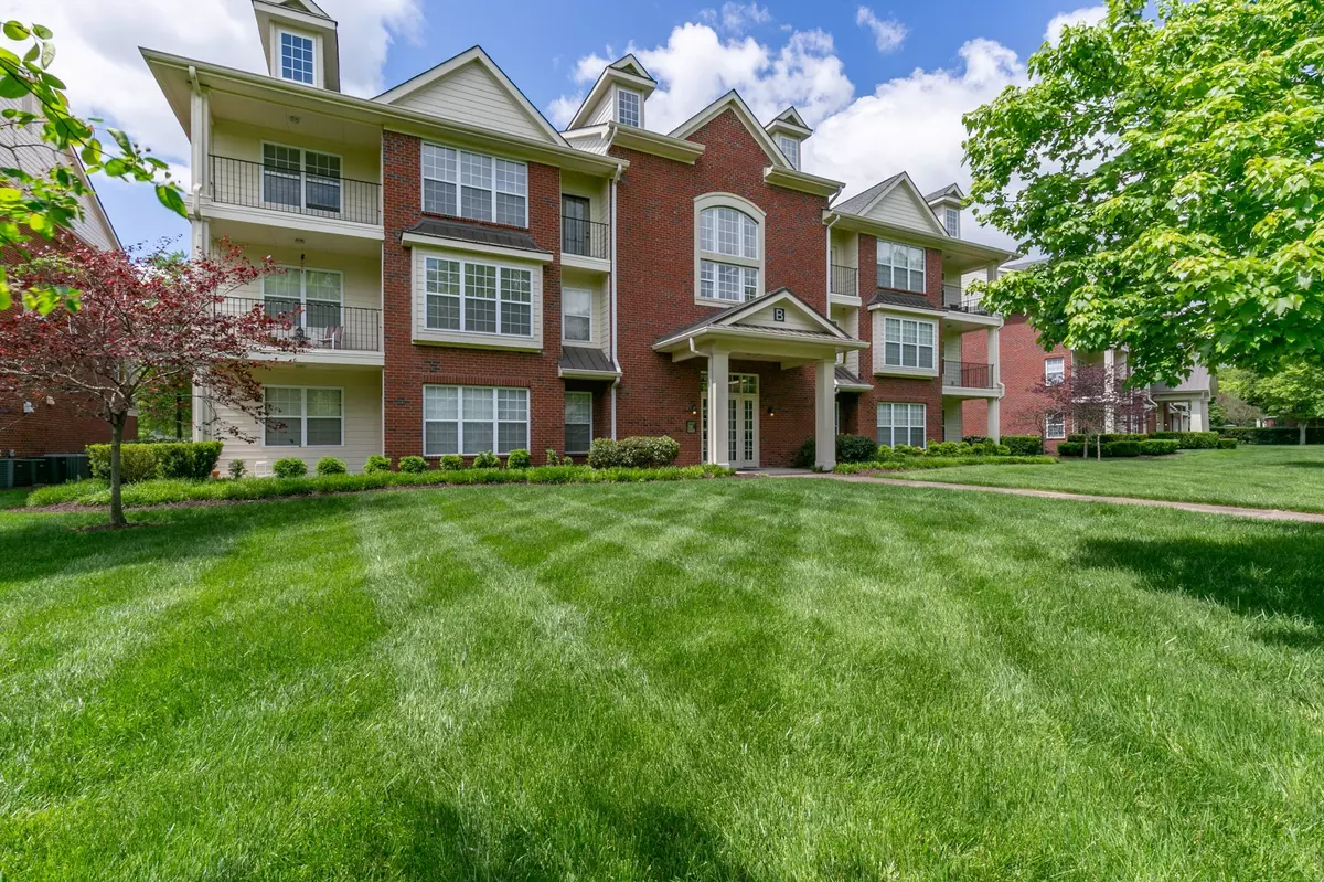 Franklin, TN 37067,3201 Aspen Grove Dr #B9