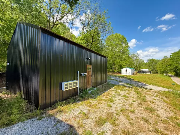 Pulaski, TN 38478,140 Ben Johnson Rd