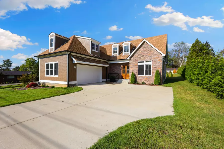 100 N Poole St, Ashland City, TN 37015