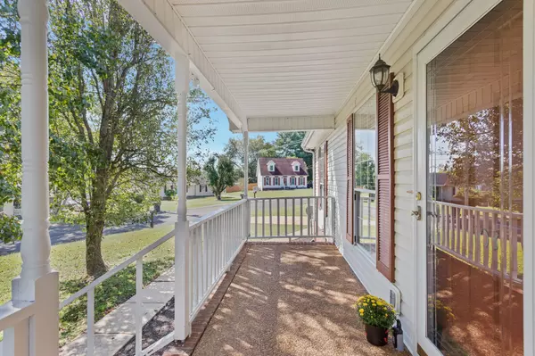 Columbia, TN 38401,103 Saint Margarett Cir