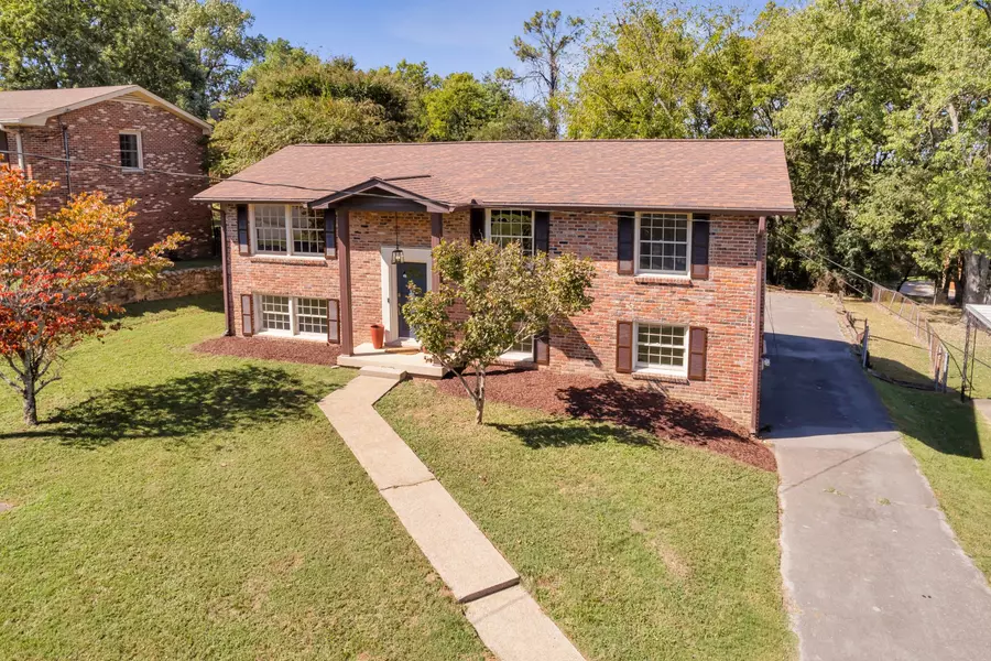 172 Bonnafield Dr, Hermitage, TN 37076