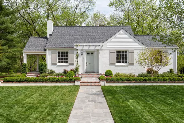 541 Skyview Dr, Nashville, TN 37206