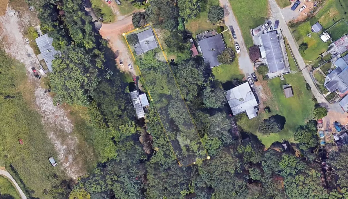 Lenoir City, TN 37771,744 Town Creek CIR