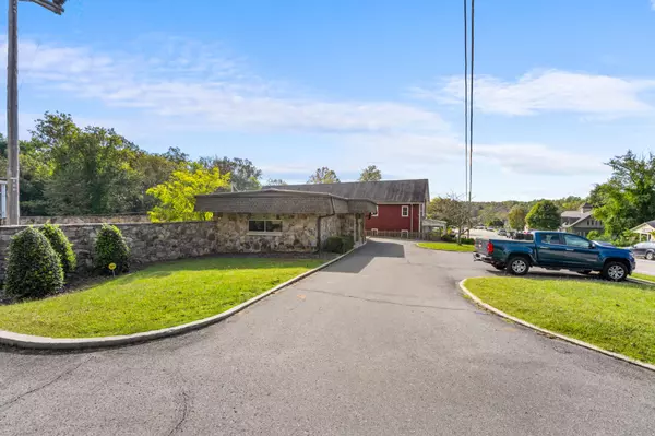 Sewanee, TN 37375,138 University Ave