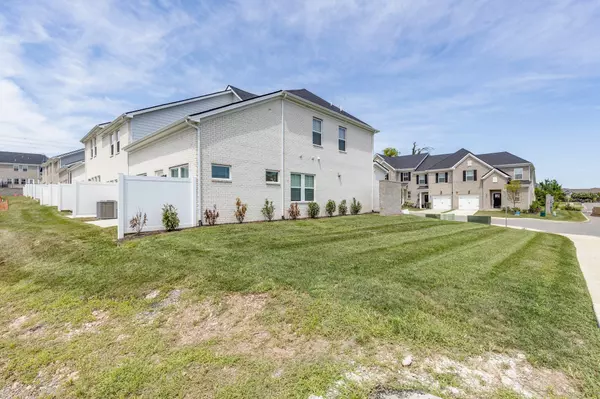 Gallatin, TN 37066,204 Douglas Bend Rd #1401